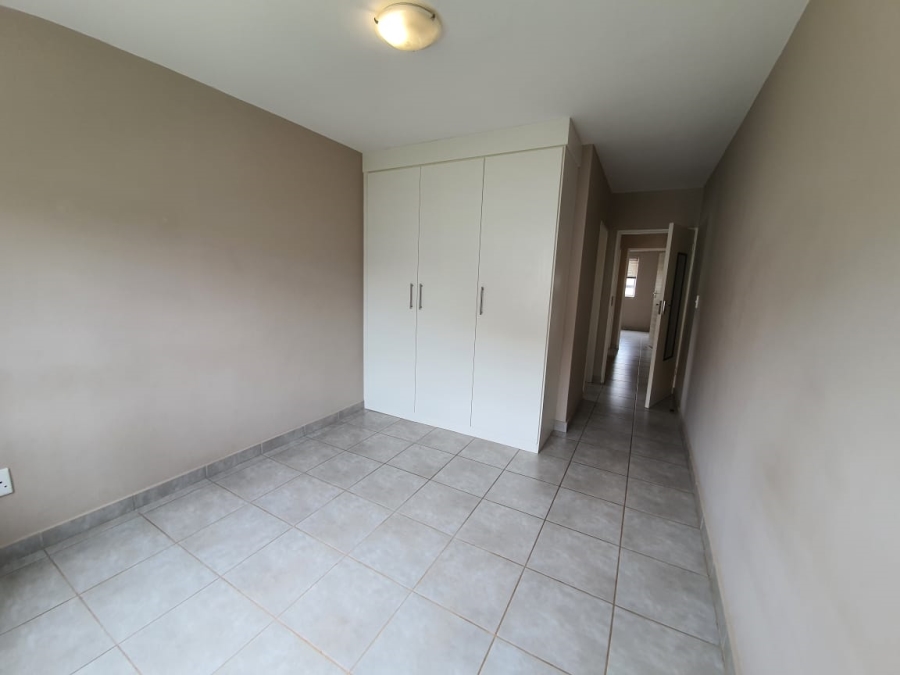 To Let 2 Bedroom Property for Rent in Die Hoewes Gauteng