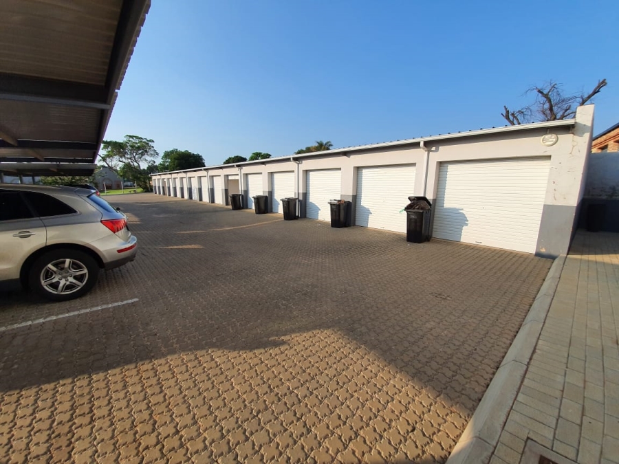 To Let 2 Bedroom Property for Rent in Die Hoewes Gauteng