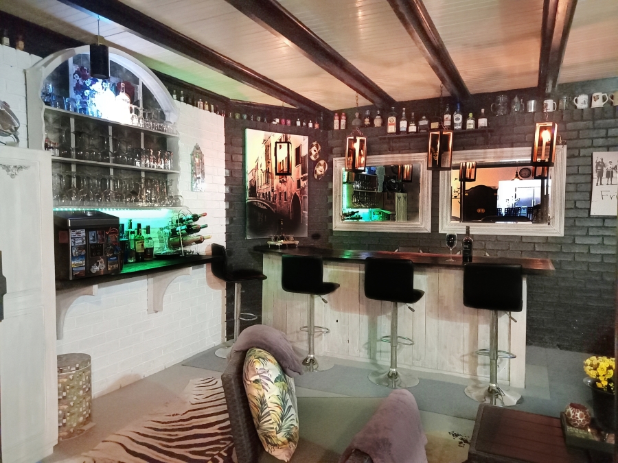 3 Bedroom Property for Sale in La Montagne Gauteng