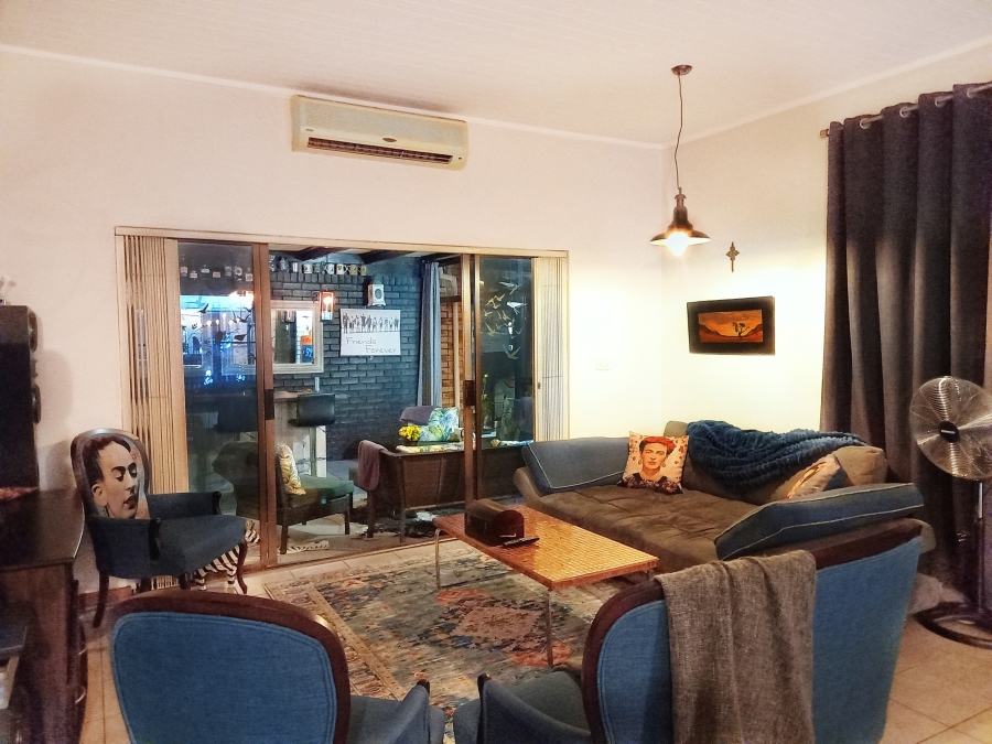 3 Bedroom Property for Sale in La Montagne Gauteng