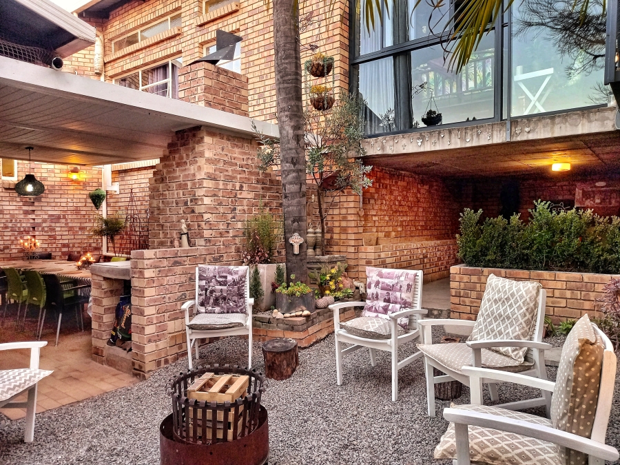 3 Bedroom Property for Sale in La Montagne Gauteng