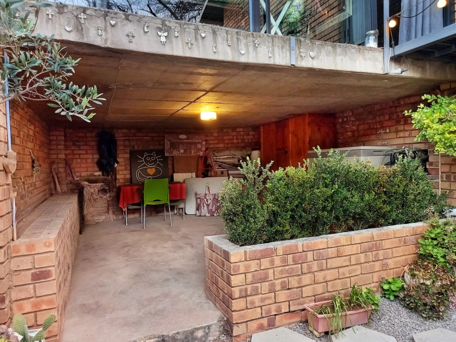 3 Bedroom Property for Sale in La Montagne Gauteng