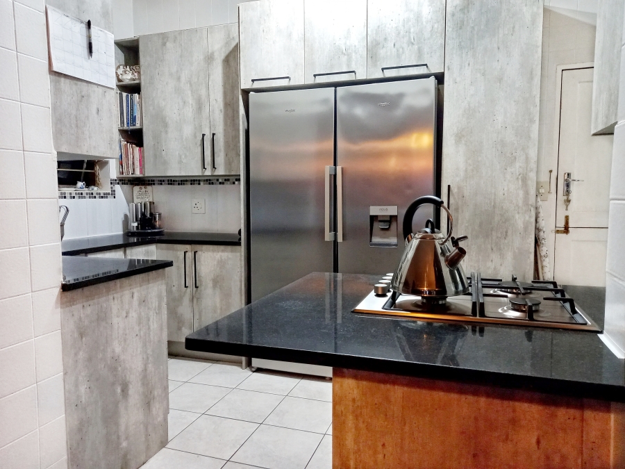 3 Bedroom Property for Sale in La Montagne Gauteng