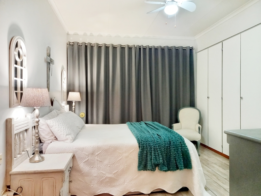 3 Bedroom Property for Sale in La Montagne Gauteng