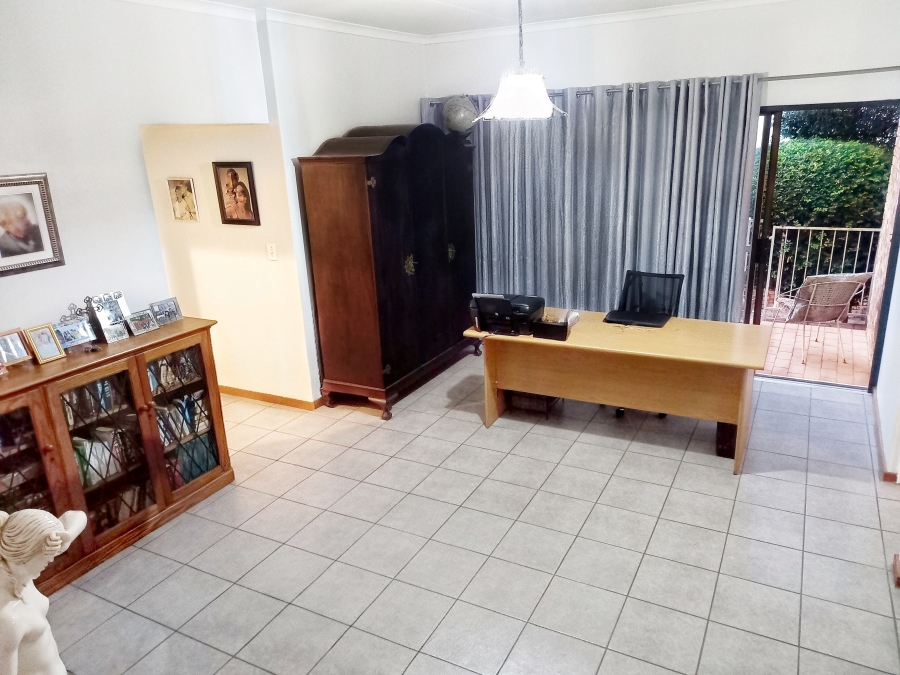 3 Bedroom Property for Sale in La Montagne Gauteng