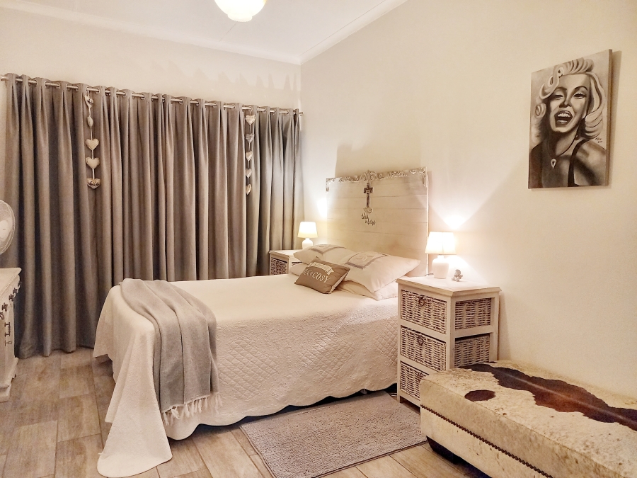 3 Bedroom Property for Sale in La Montagne Gauteng