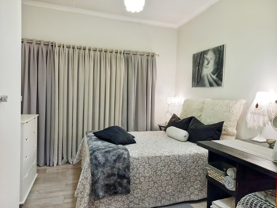 3 Bedroom Property for Sale in La Montagne Gauteng