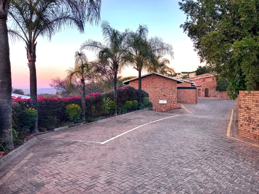 3 Bedroom Property for Sale in La Montagne Gauteng