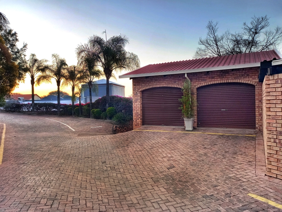 3 Bedroom Property for Sale in La Montagne Gauteng