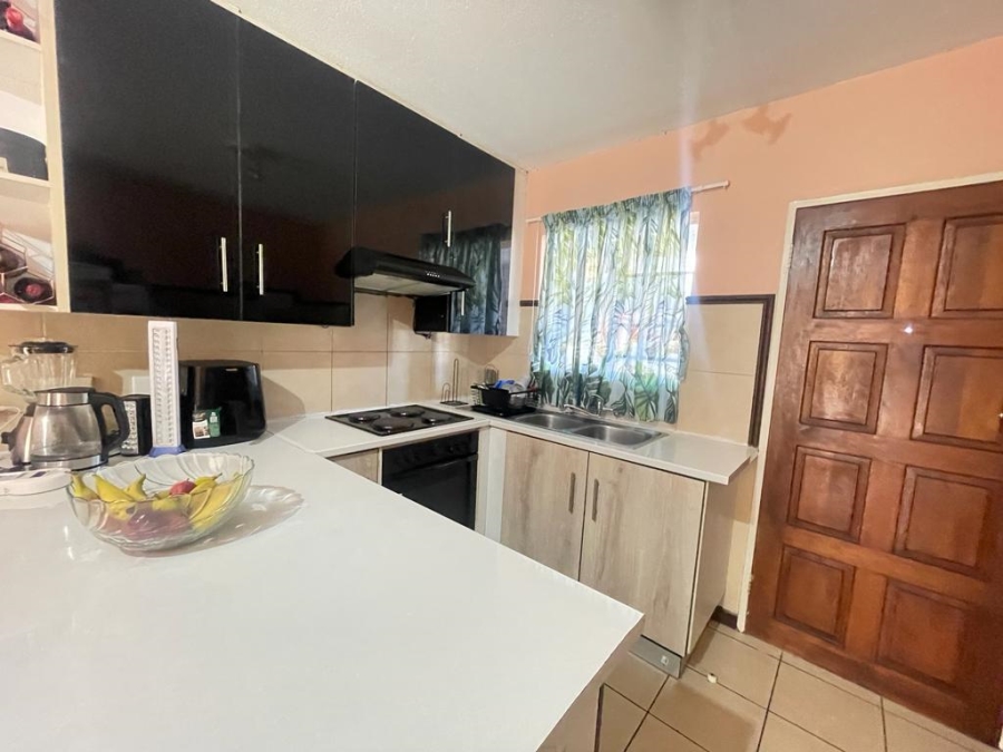 2 Bedroom Property for Sale in Noordwyk Gauteng