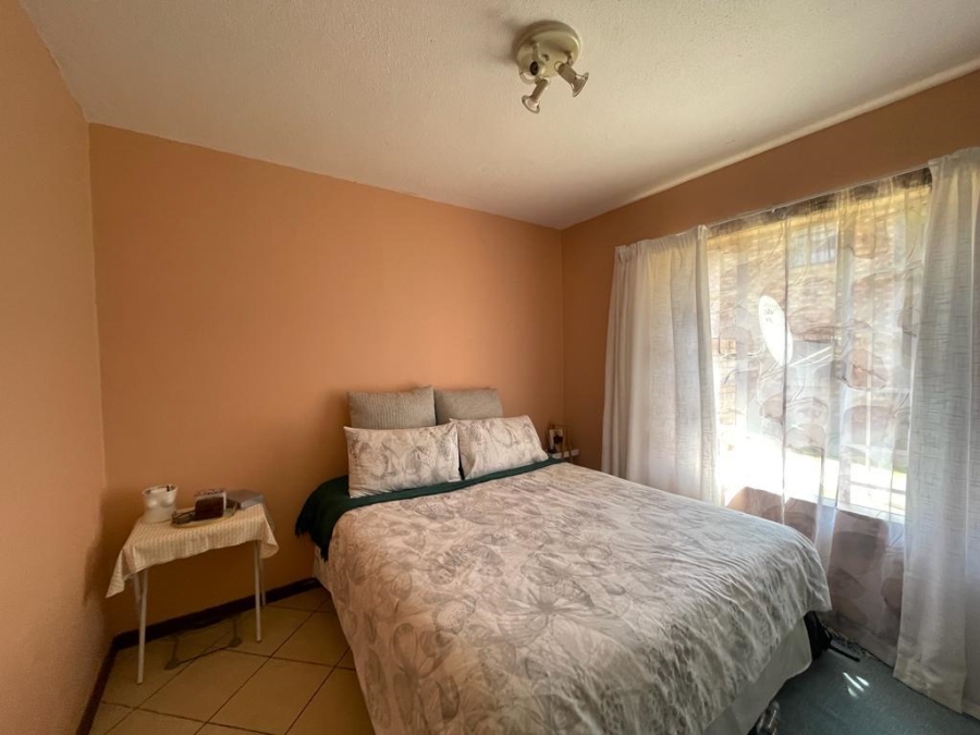 2 Bedroom Property for Sale in Noordwyk Gauteng