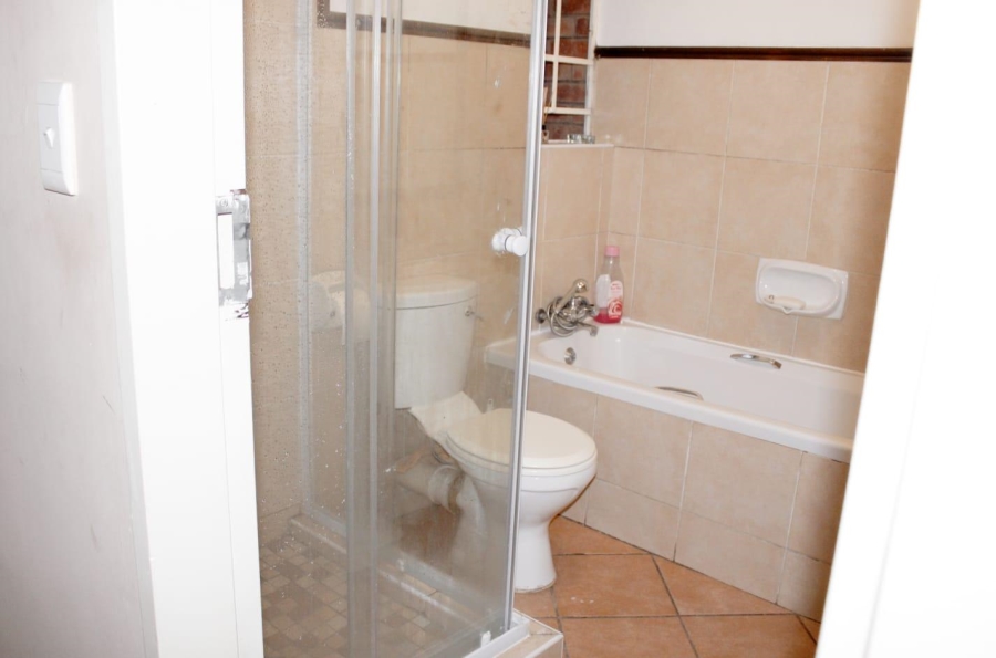 2 Bedroom Property for Sale in Noordwyk Gauteng