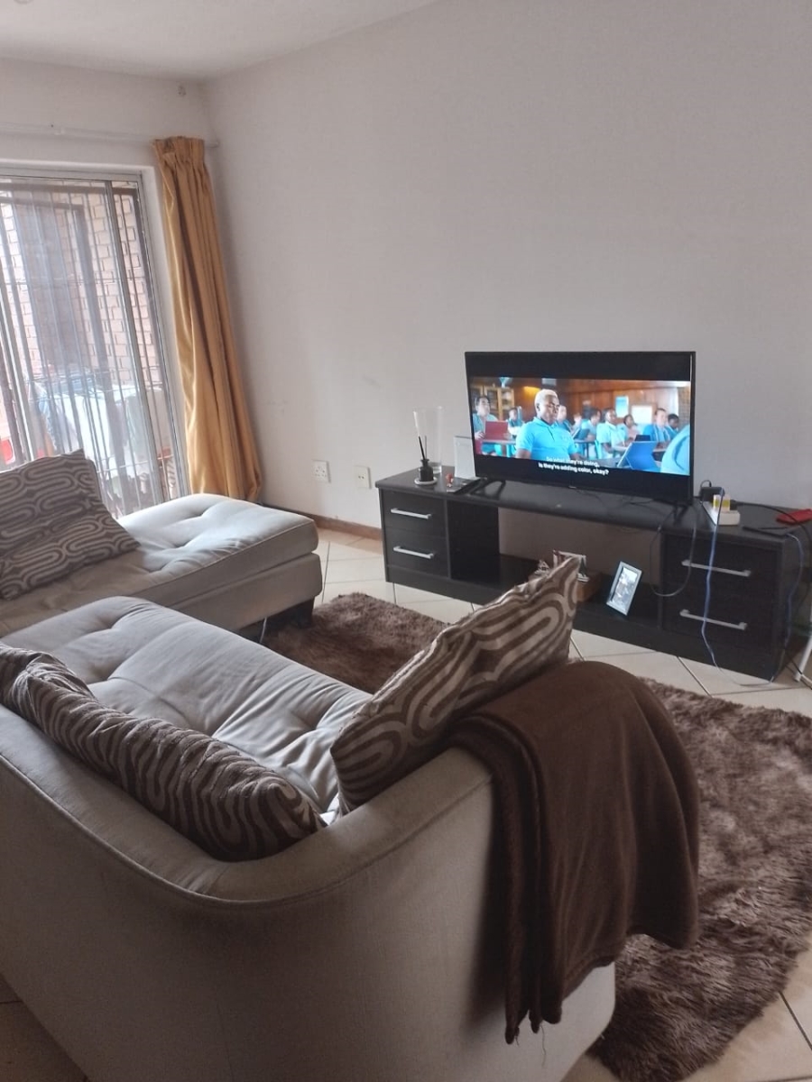 2 Bedroom Property for Sale in Noordwyk Gauteng