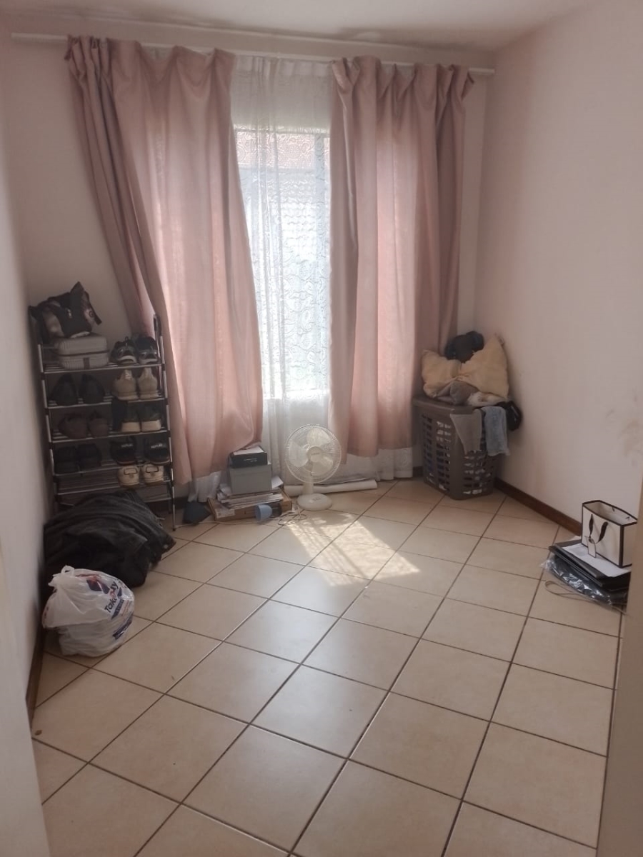 2 Bedroom Property for Sale in Noordwyk Gauteng