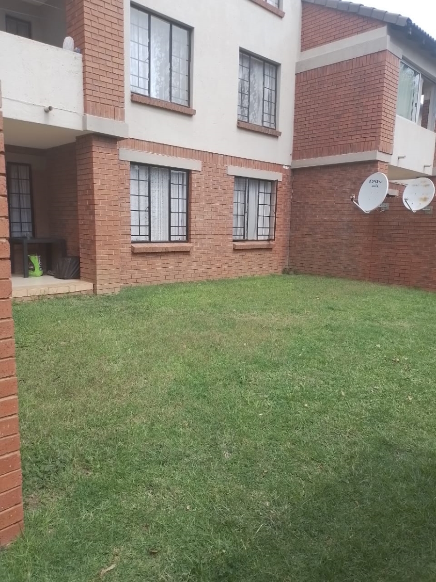 2 Bedroom Property for Sale in Noordwyk Gauteng