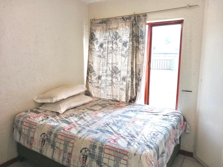 2 Bedroom Property for Sale in Little Falls Gauteng