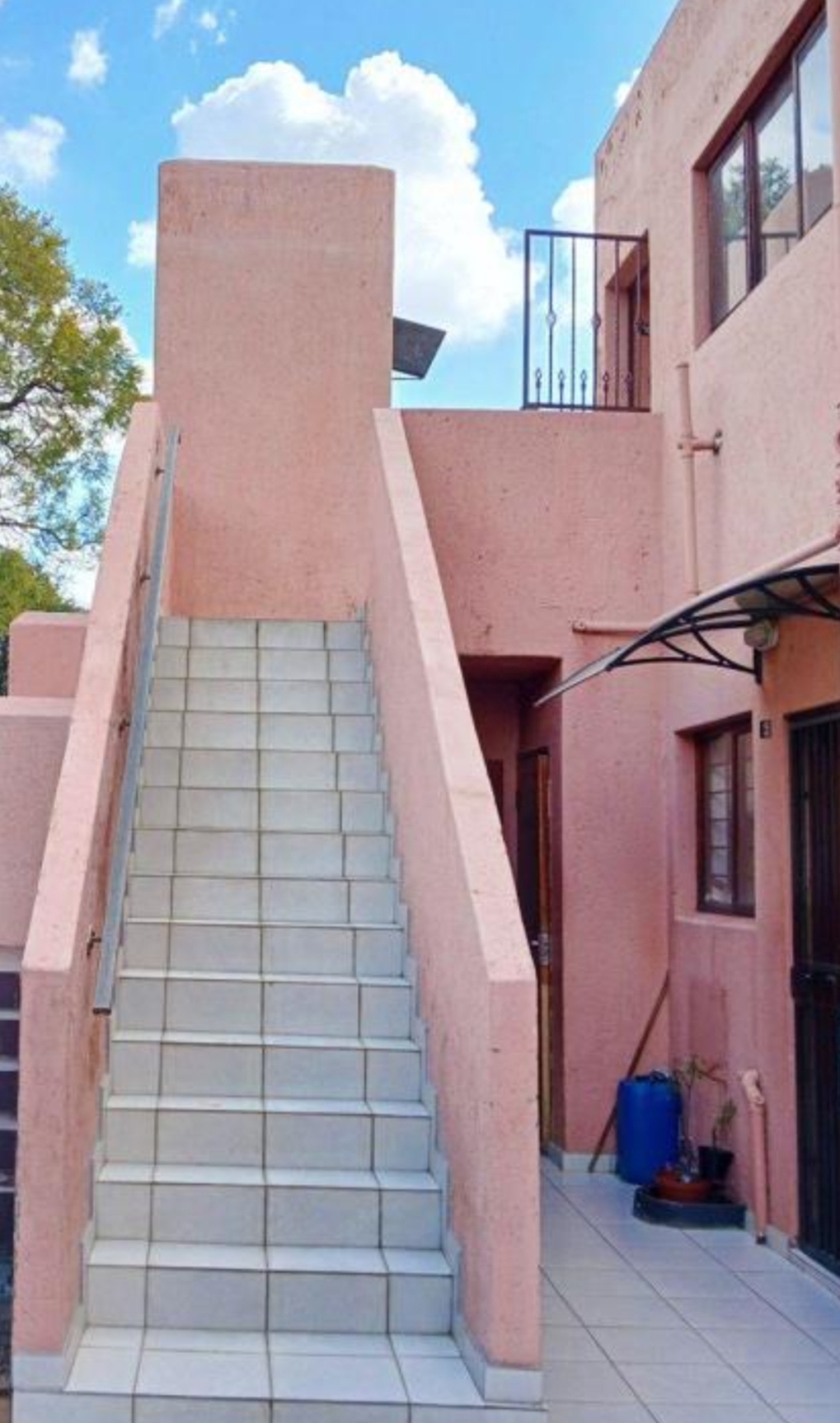 2 Bedroom Property for Sale in Little Falls Gauteng