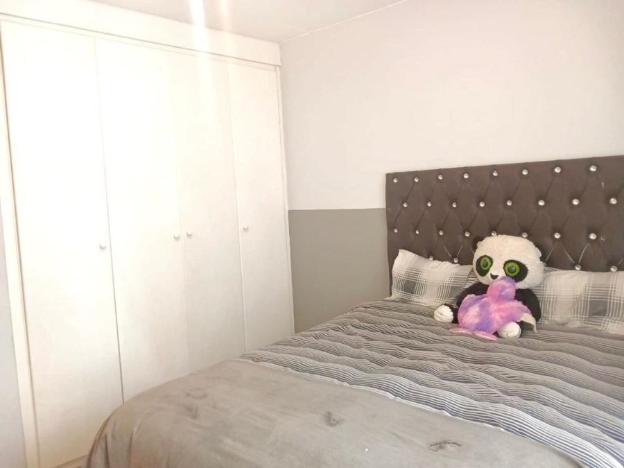 2 Bedroom Property for Sale in Honeypark Gauteng