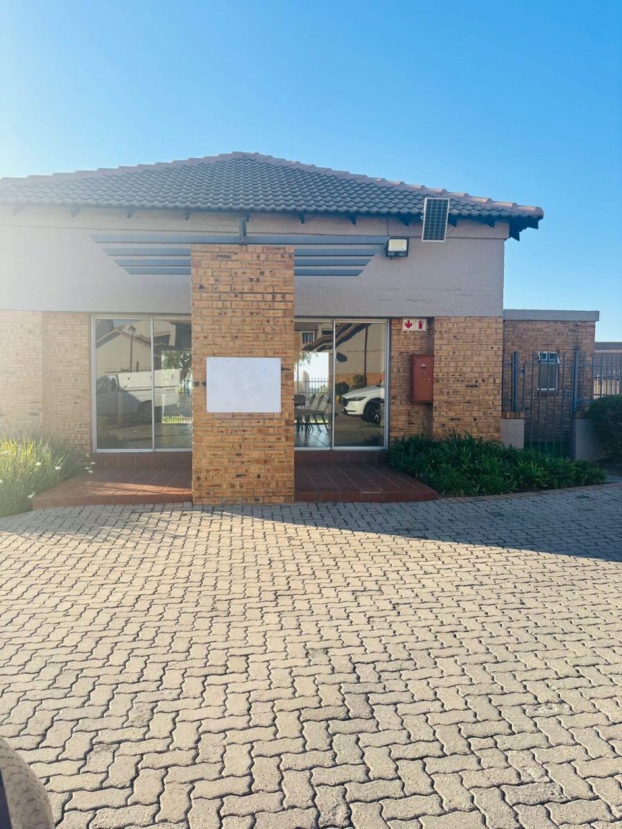 3 Bedroom Property for Sale in Carlswald Gauteng