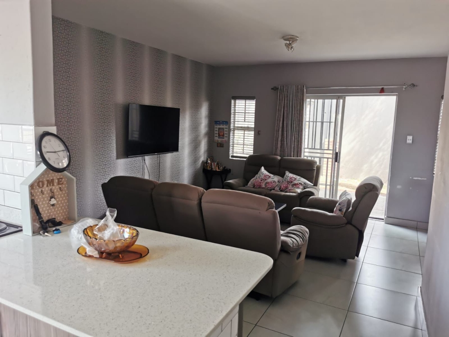 2 Bedroom Property for Sale in Halfway Gardens Gauteng