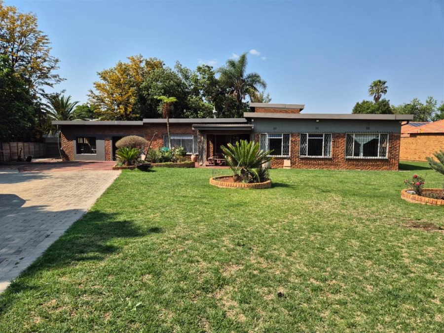 3 Bedroom Property for Sale in Brackenhurst Gauteng