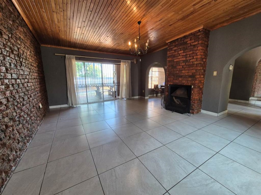 3 Bedroom Property for Sale in Brackenhurst Gauteng