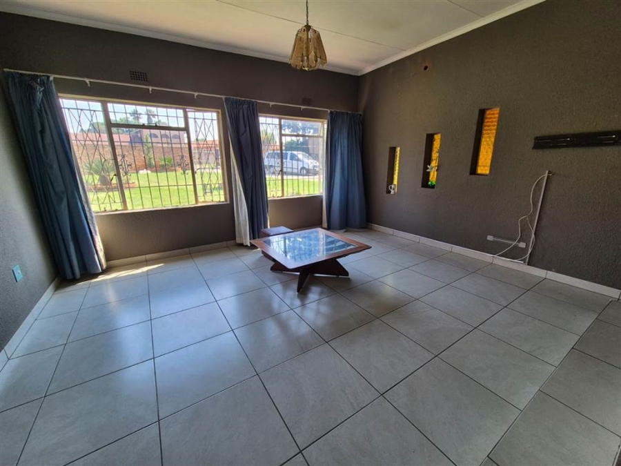 3 Bedroom Property for Sale in Brackenhurst Gauteng