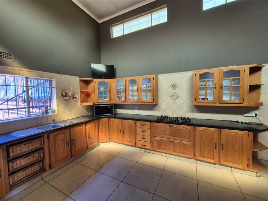 3 Bedroom Property for Sale in Brackenhurst Gauteng