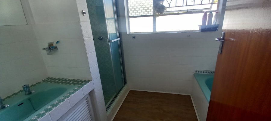 4 Bedroom Property for Sale in Brackenhurst Gauteng