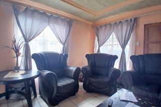 4 Bedroom Property for Sale in Rondebult Gauteng