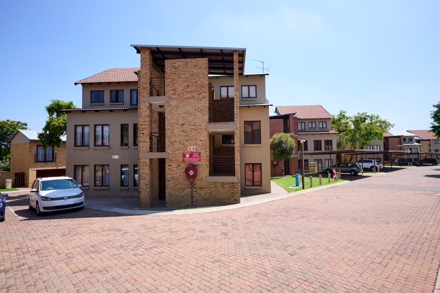 2 Bedroom Property for Sale in Carlswald North Estate Gauteng