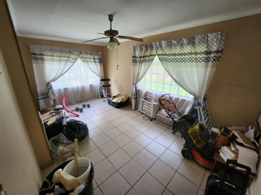 5 Bedroom Property for Sale in Vanderbijlpark SE 6 Gauteng