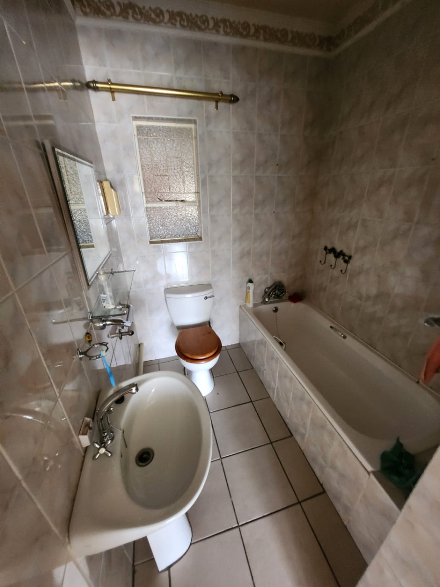 5 Bedroom Property for Sale in Vanderbijlpark SE 6 Gauteng