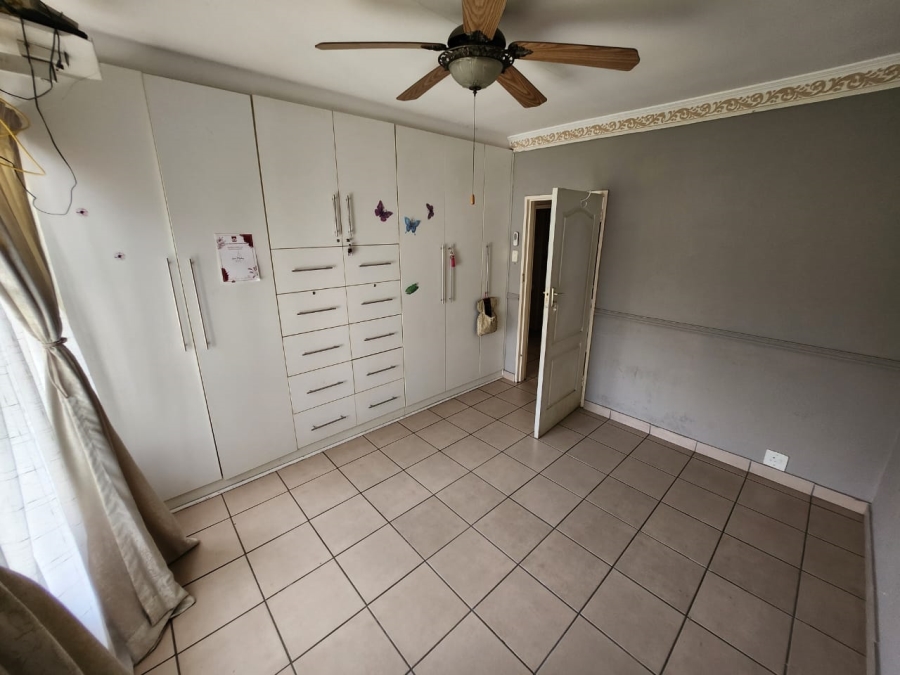 5 Bedroom Property for Sale in Vanderbijlpark SE 6 Gauteng