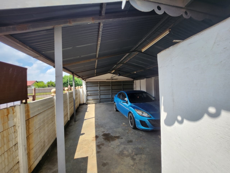 5 Bedroom Property for Sale in Vanderbijlpark SE 6 Gauteng