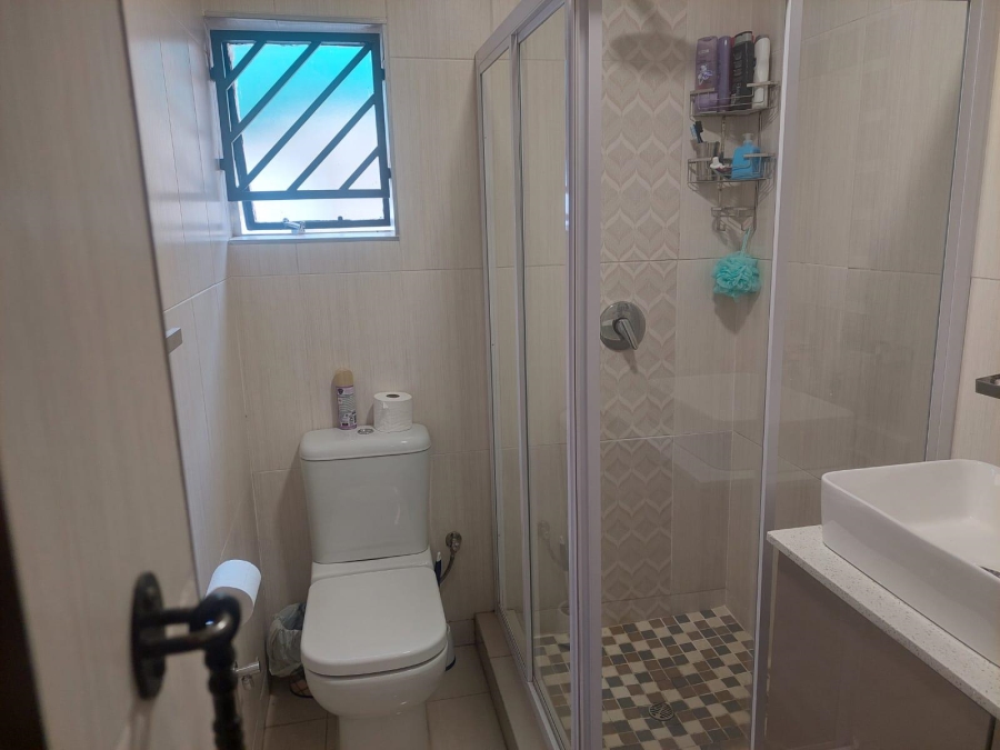 6 Bedroom Property for Sale in Laudium Ext 1 Gauteng