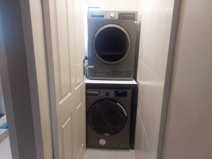 6 Bedroom Property for Sale in Laudium Ext 1 Gauteng