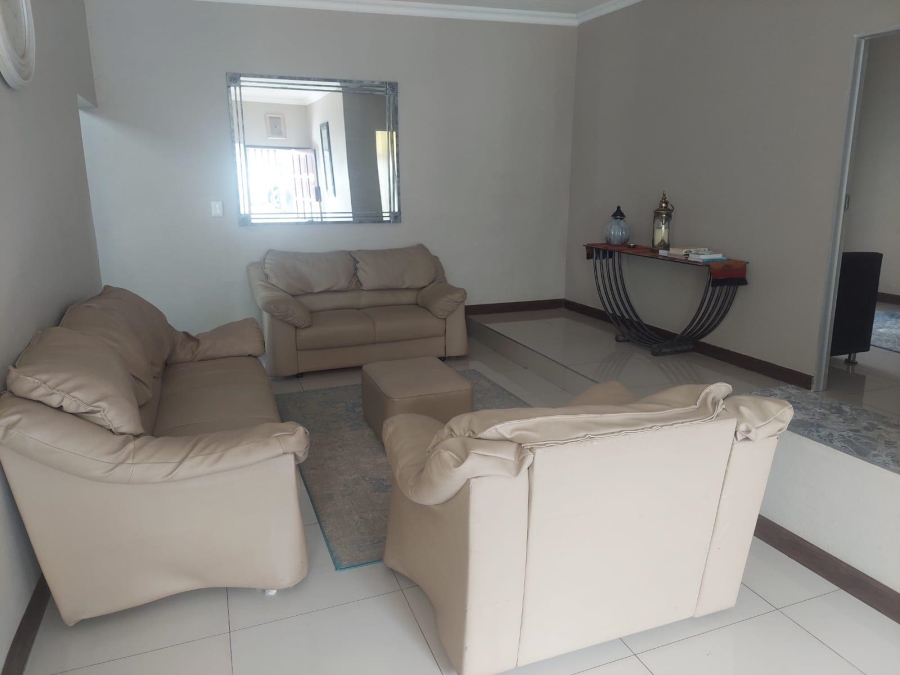 6 Bedroom Property for Sale in Laudium Ext 1 Gauteng