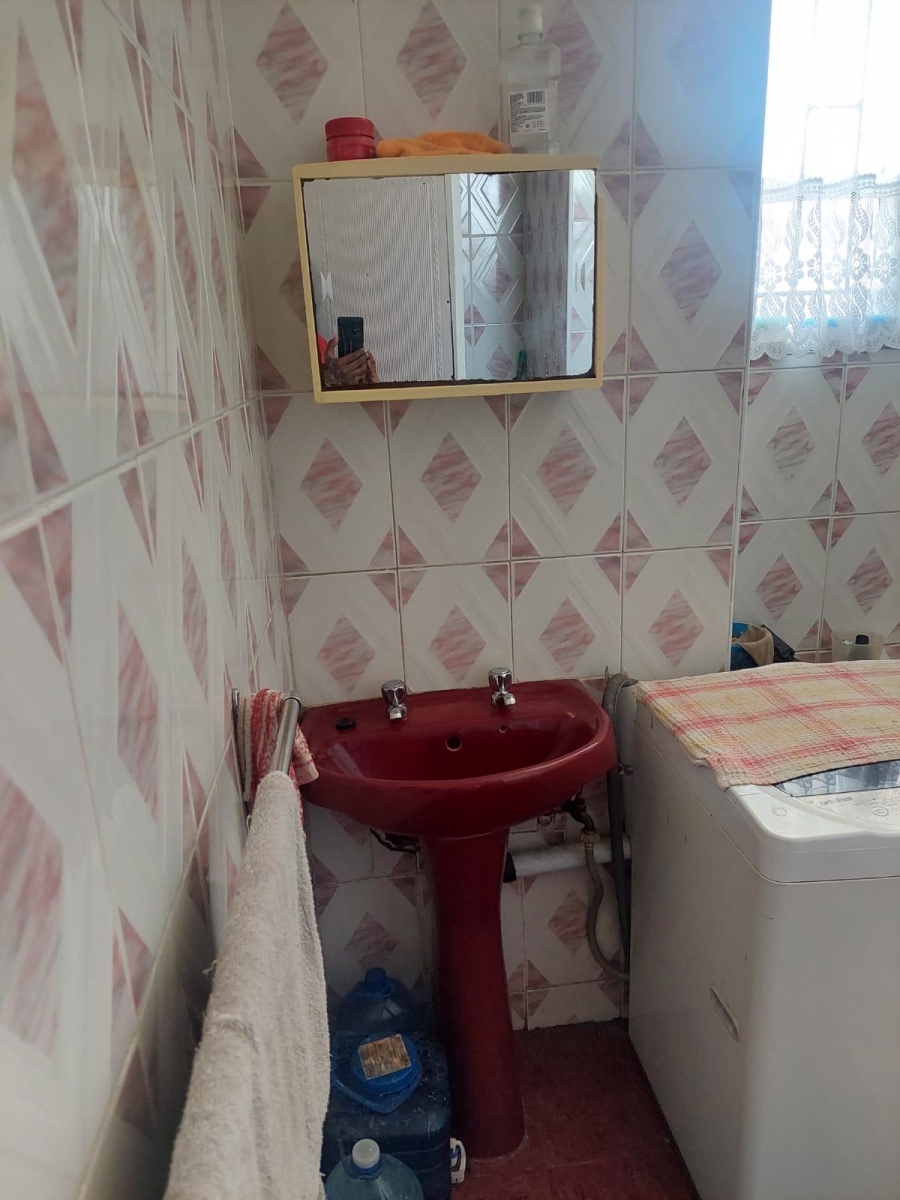 2 Bedroom Property for Sale in Laudium Gauteng