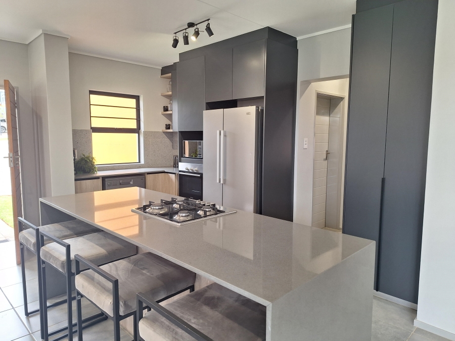 4 Bedroom Property for Sale in Amberfield Gauteng