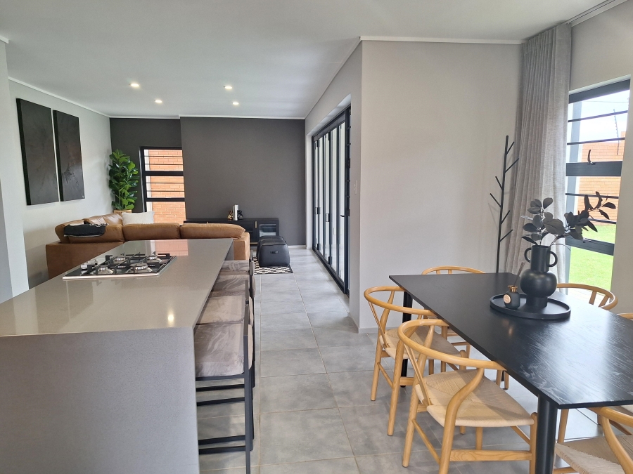 4 Bedroom Property for Sale in Amberfield Gauteng