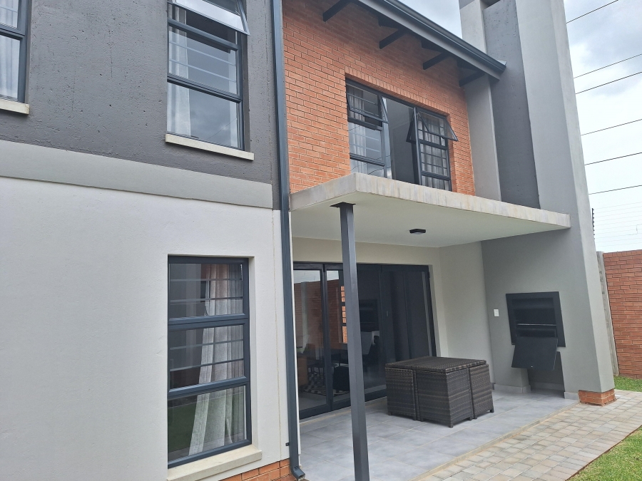 4 Bedroom Property for Sale in Amberfield Gauteng