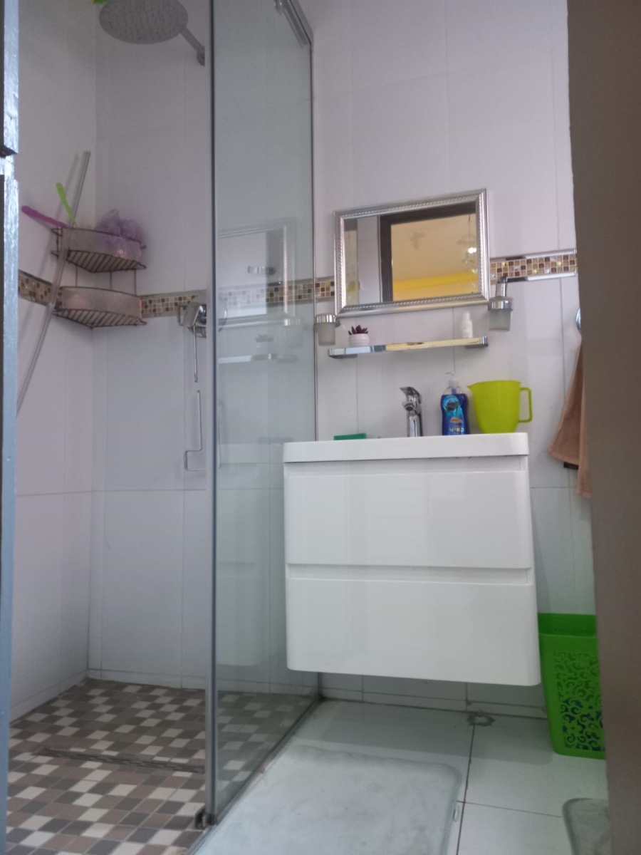 4 Bedroom Property for Sale in Lenasia Ext 1 Gauteng