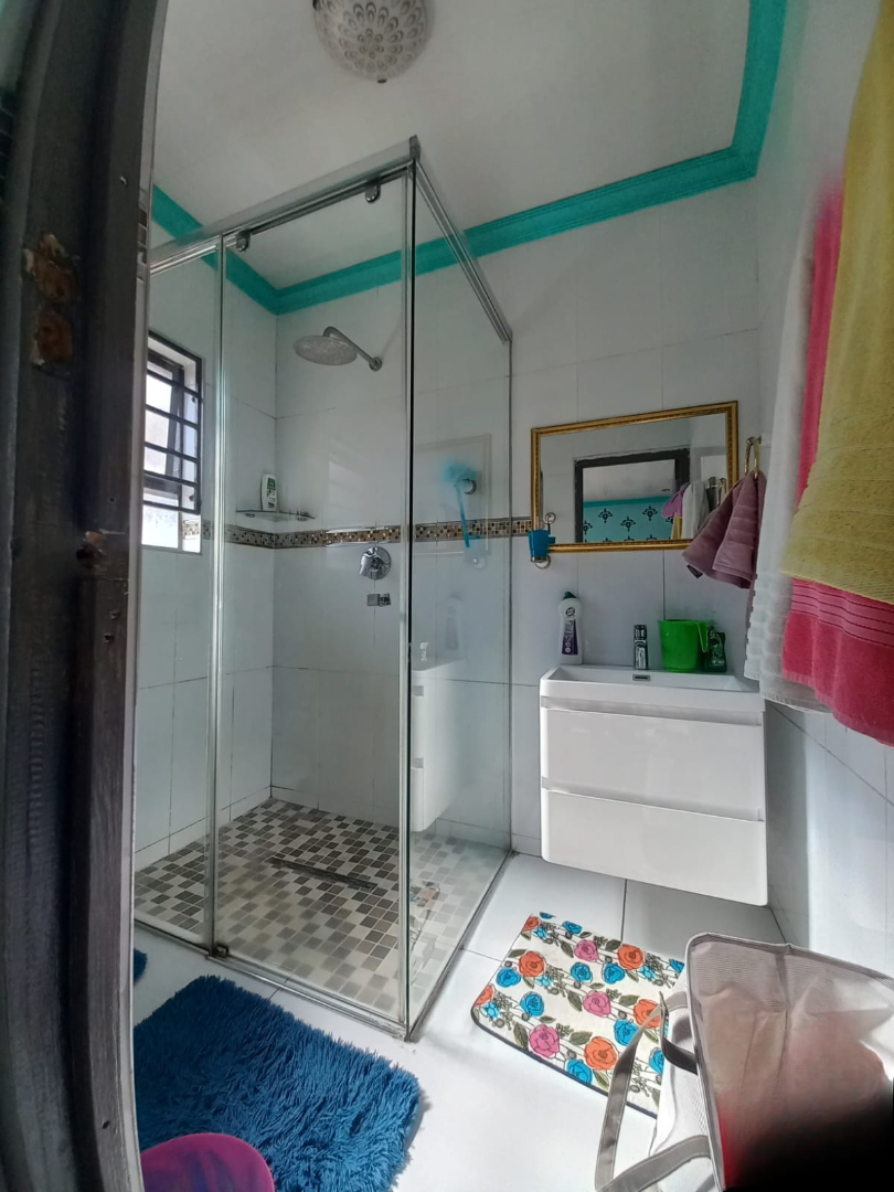 4 Bedroom Property for Sale in Lenasia Ext 1 Gauteng