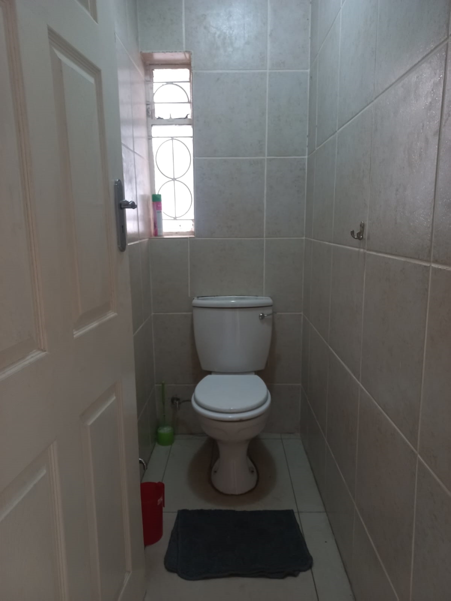 4 Bedroom Property for Sale in Lenasia Ext 1 Gauteng