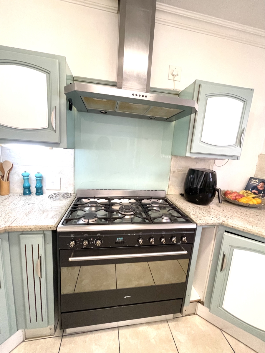 5 Bedroom Property for Sale in Bryanston Gauteng