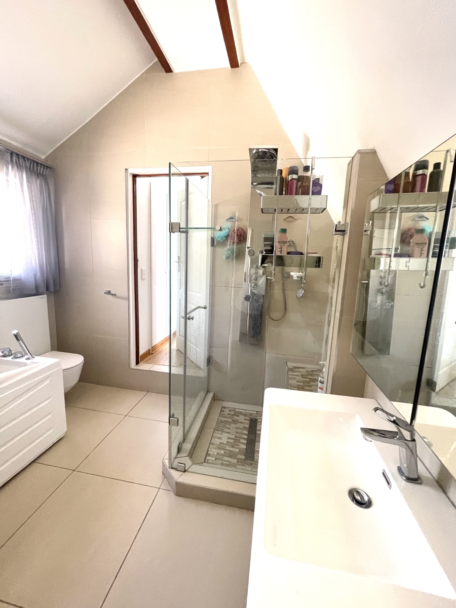 5 Bedroom Property for Sale in Bryanston Gauteng