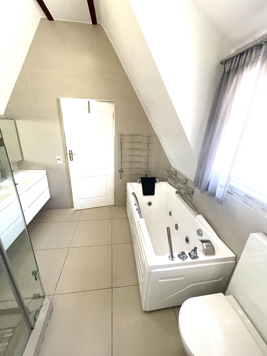 5 Bedroom Property for Sale in Bryanston Gauteng