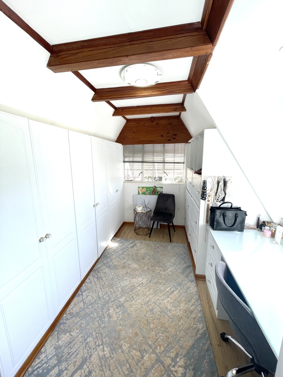 5 Bedroom Property for Sale in Bryanston Gauteng