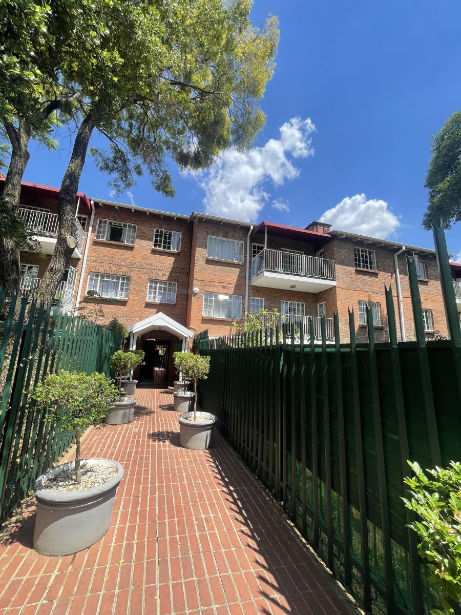 2 Bedroom Property for Sale in Woodmead Gauteng